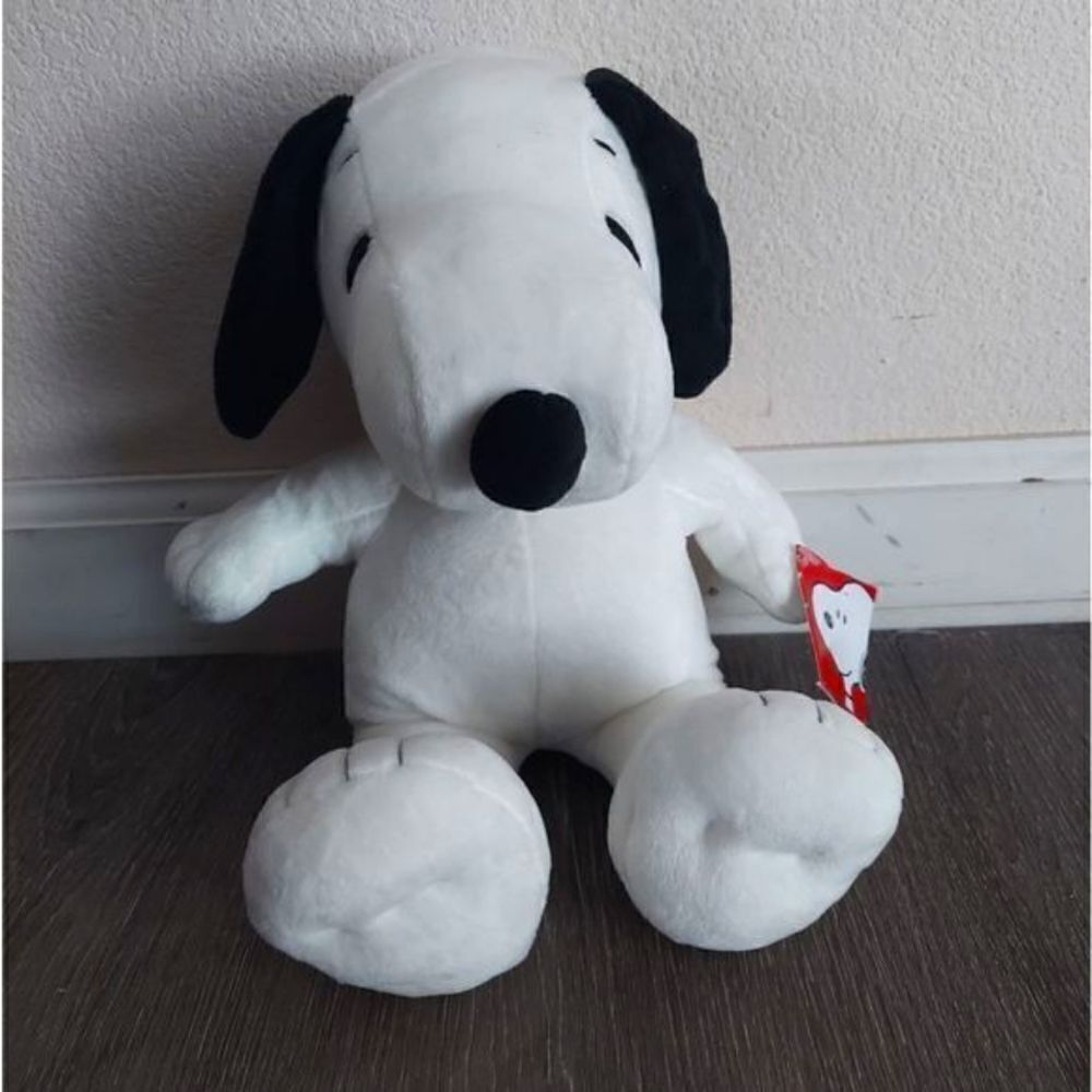 Kohl’s Cares Peanuts Snoopy Plush New